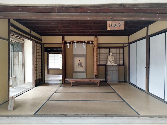 小学生と行く山口県萩市への旅:松陰神社講義室