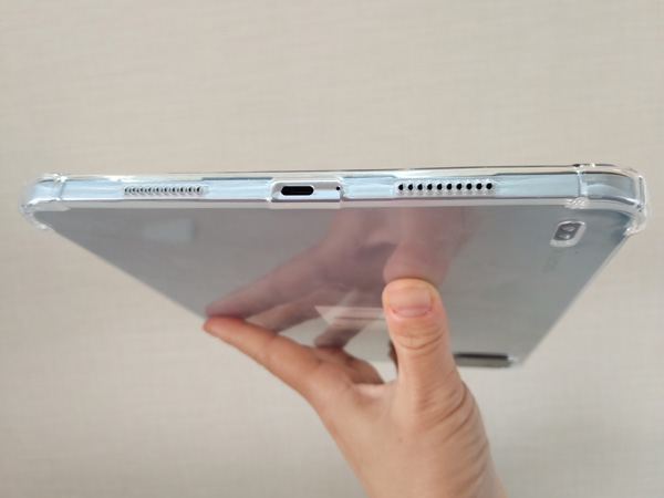 Xiaomi Pad6に透明カバーをつけた